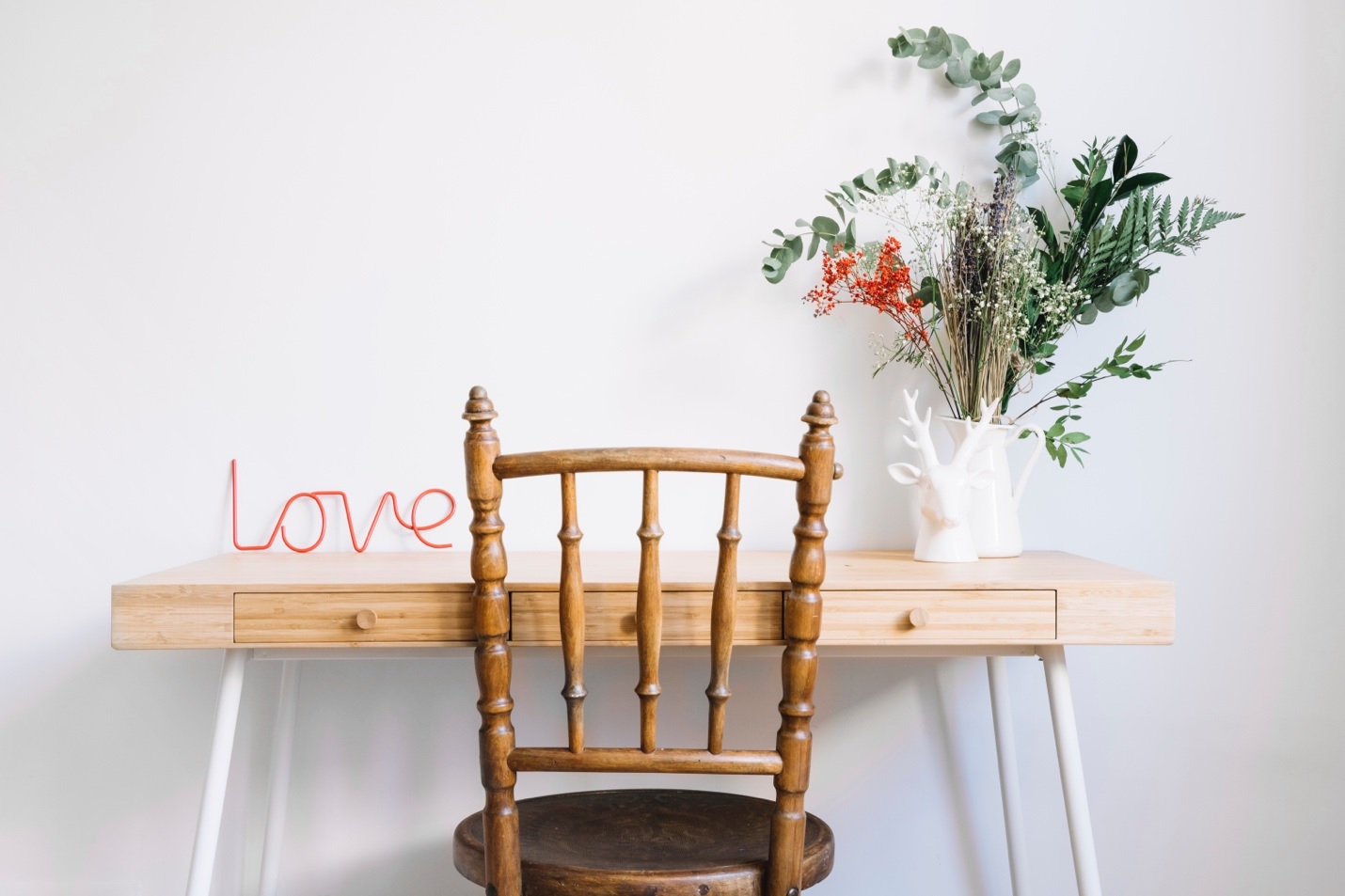 chair,desk